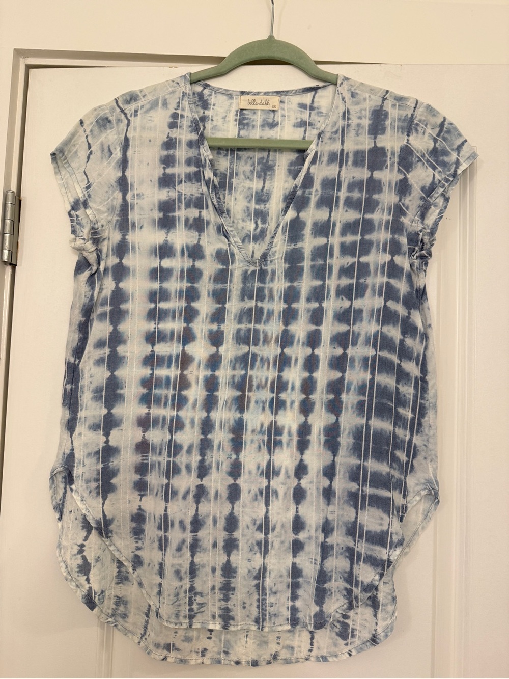 Bella Dahl Blue Tie-Dye V-Neck Cap Sleeve Tunic